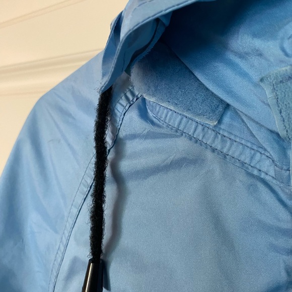 Orvis,Size M, Light Blue, windbreaker with lining, lots of Velcro enclosures - Picture 11 of 16